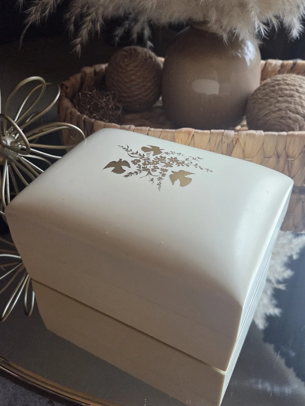 Vintage 70s Box |  Jewelery Box | Storage With Style |Cream Gold Birds Vanity